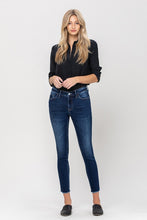 Load image into Gallery viewer, MID RISE RAW HEM CROP SKINNY
