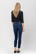 Load image into Gallery viewer, MID RISE RAW HEM CROP SKINNY
