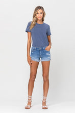 Load image into Gallery viewer, Mid Rise Single Cuffed Hem Shorts
