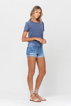 Load image into Gallery viewer, Mid Rise Single Cuffed Hem Shorts
