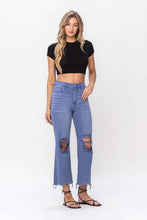 Load image into Gallery viewer, 90&quot;s Vintage Crop Flare Jeans
