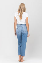 Load image into Gallery viewer, DISTRESSED RAW HEM MOM JEANS
