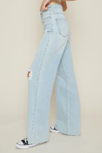 Load image into Gallery viewer, Distressed Wide Leg Jeans
