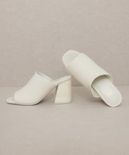 Load image into Gallery viewer, OASIS SOCIETY Kathleen - Block Heel Slides
