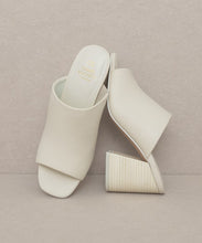 Load image into Gallery viewer, OASIS SOCIETY Kathleen - Block Heel Slides
