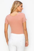 Load image into Gallery viewer, Scoopneck Short Sleeve Seamless Bodysuit
