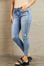 Load image into Gallery viewer, BAYEAS Mid Rise Distressed Skinny Jeans
